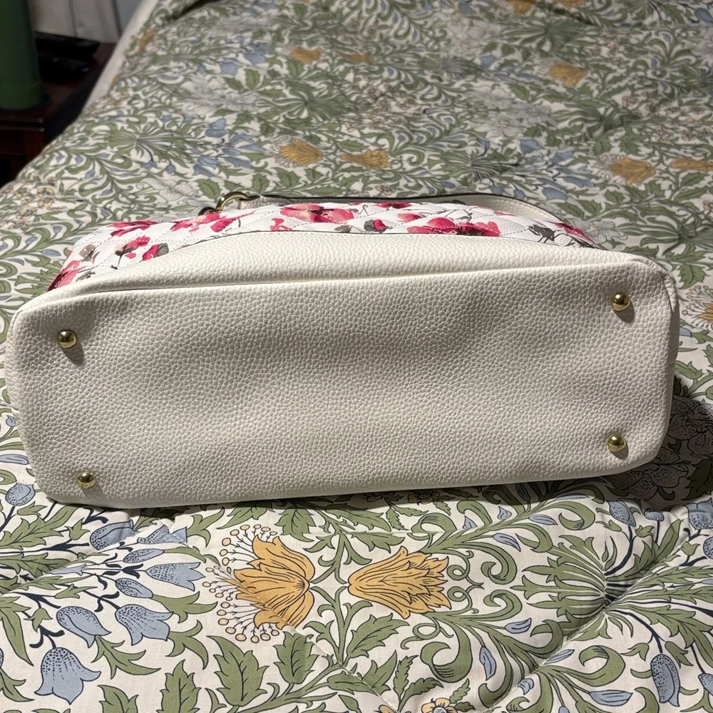 Liz Claiborne Rose Print Floral Shoulder Bag in White and Pink